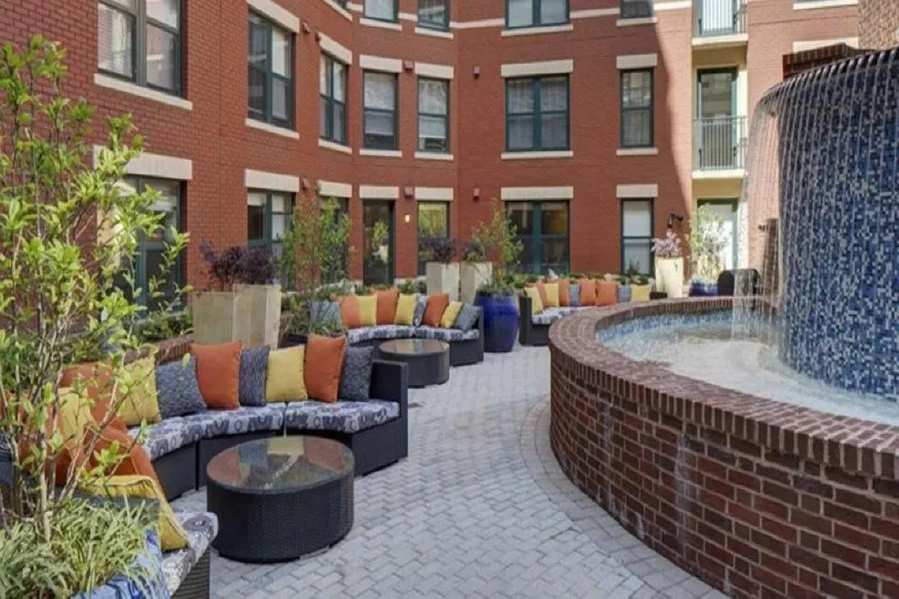 Global Luxury Suites At Thomas Circle Вашингтон Экстерьер фото
