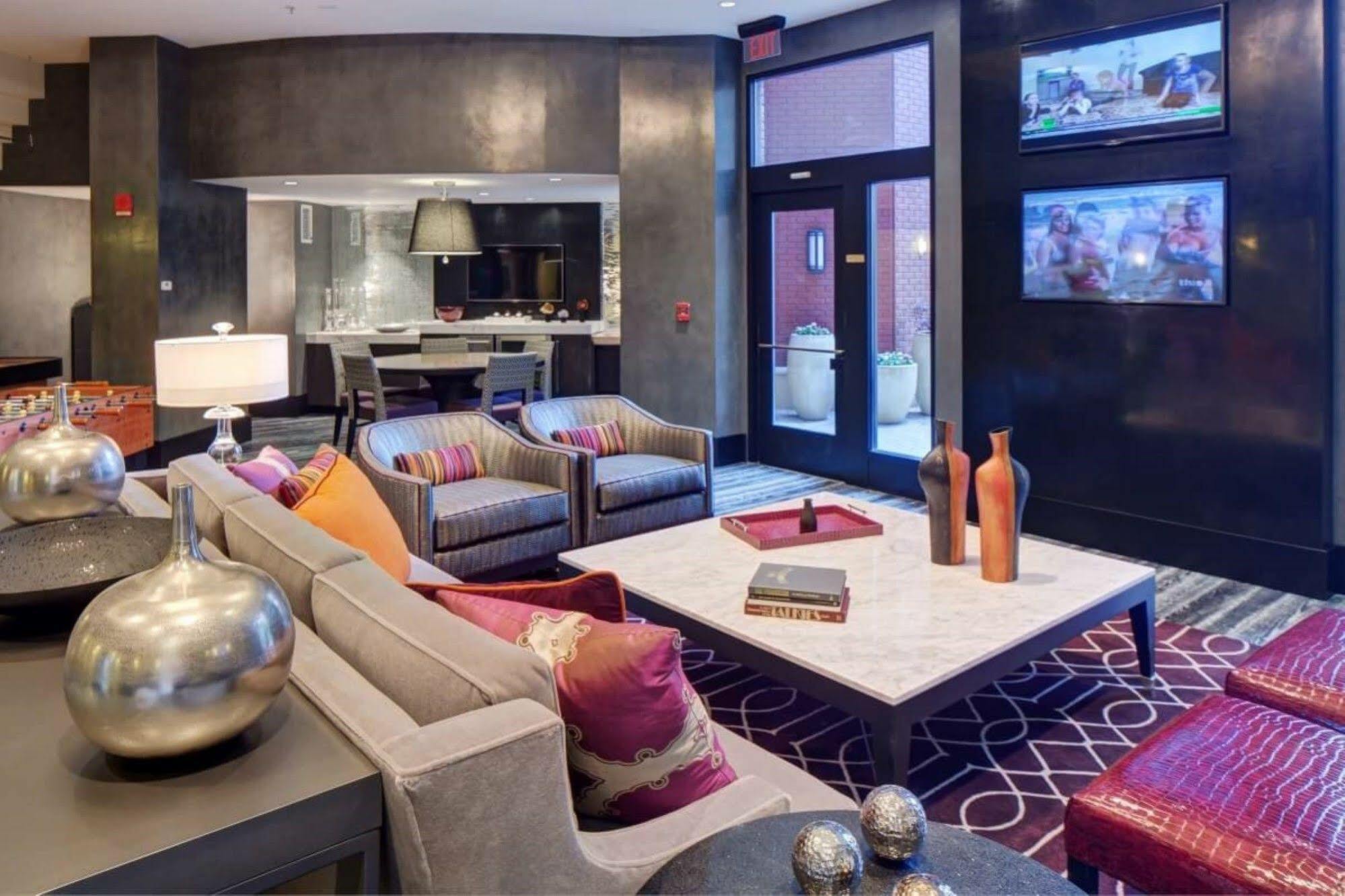 Global Luxury Suites At Thomas Circle Вашингтон Экстерьер фото