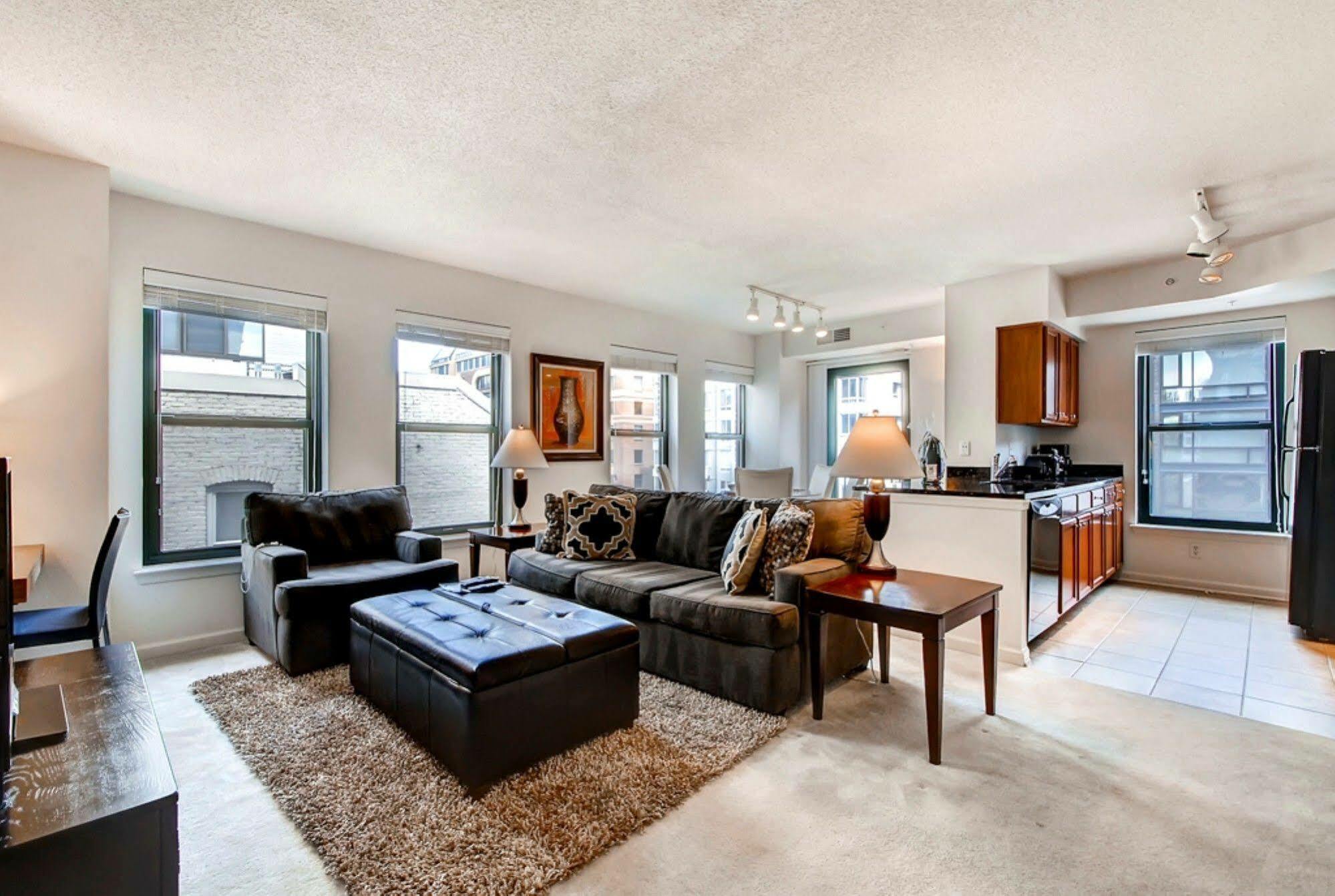 Global Luxury Suites At Thomas Circle Вашингтон Экстерьер фото