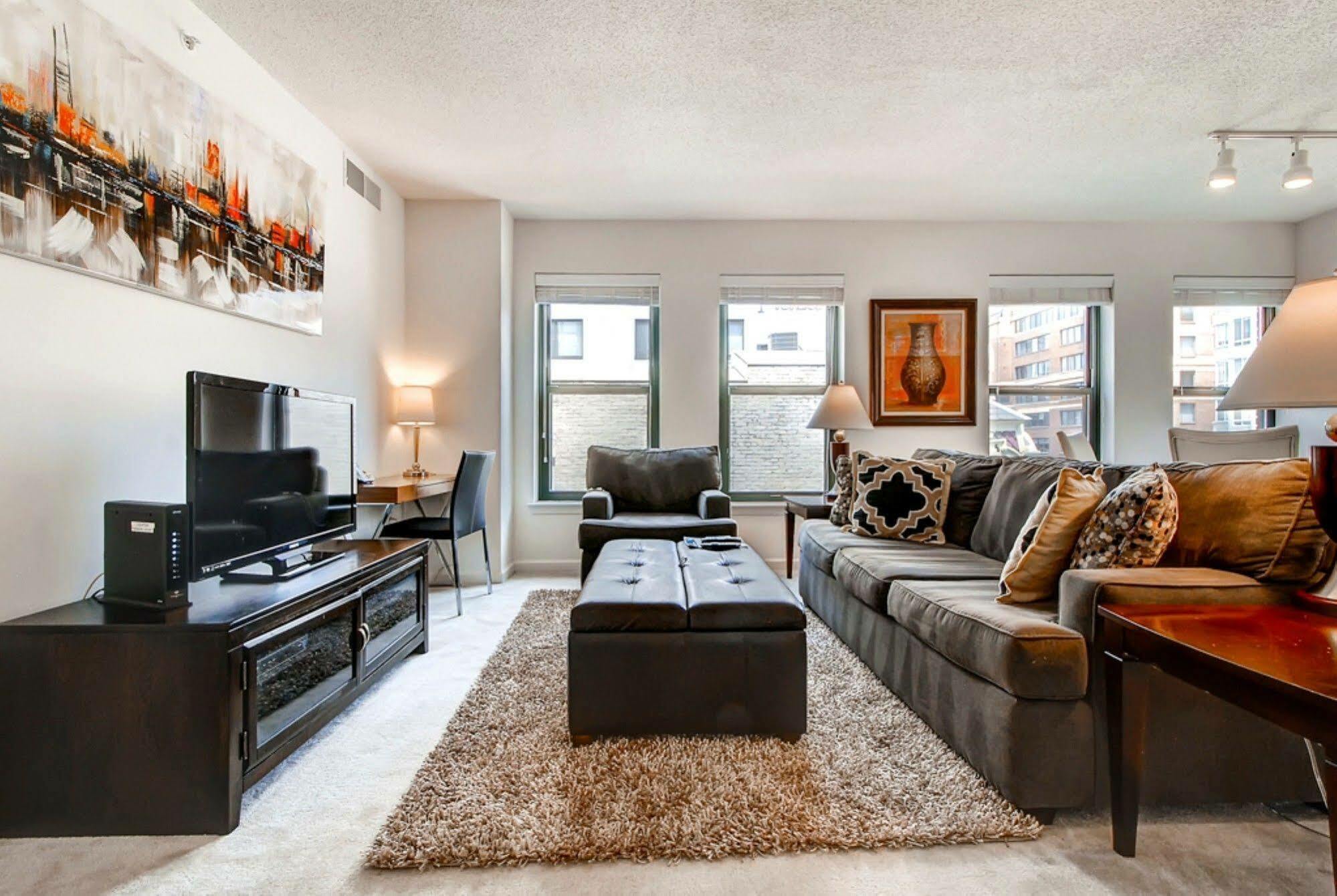 Global Luxury Suites At Thomas Circle Вашингтон Экстерьер фото