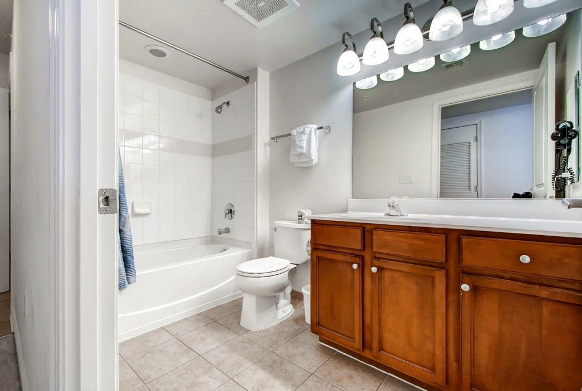 Global Luxury Suites At Thomas Circle Вашингтон Экстерьер фото